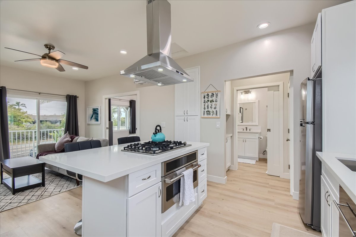 Detached private free standing unit in Point Loma w/ views to Down Town San Diego - Photo 5