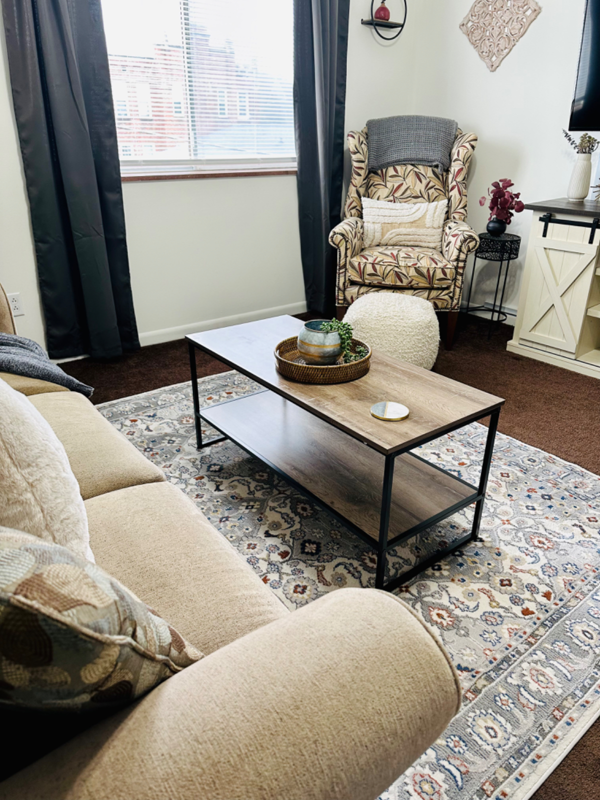 Stylish Boutique Retreat - Ritter Park Area - Designed for Comfort! - Photo 2
