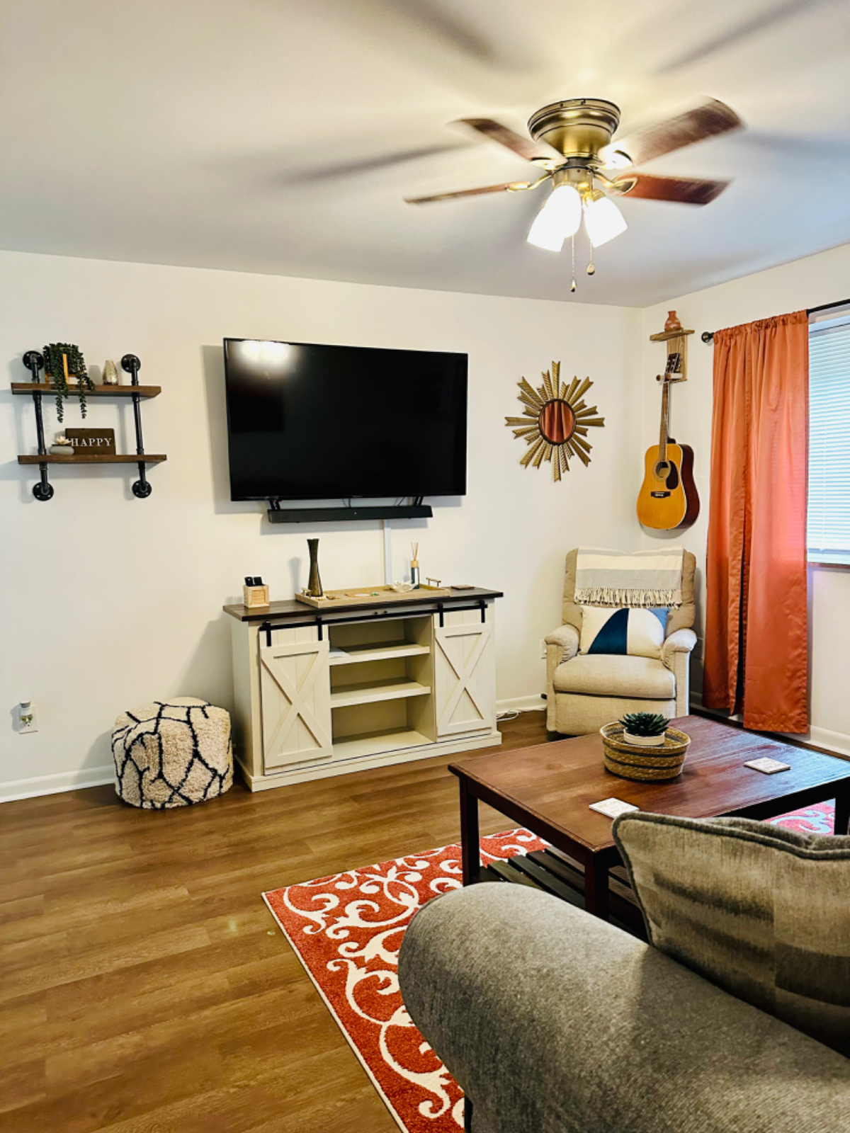 Stylish Boutique Retreat - Ritter Park Area - Designed for Comfort! - Photo 3