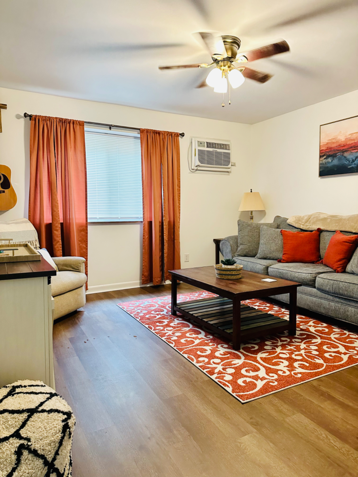 Stylish Boutique Retreat - Ritter Park Area - Designed for Comfort! - Photo 5