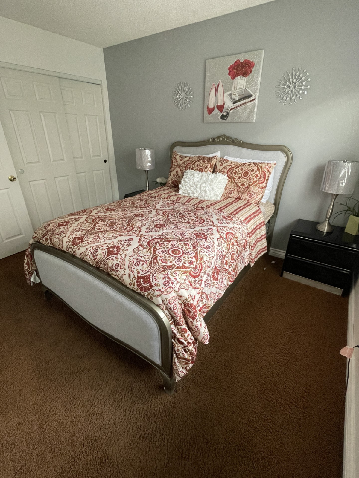 Find Peace and Comfort in Your Own Private Sanctuary - Four Bedrooms in a House SUITE 1