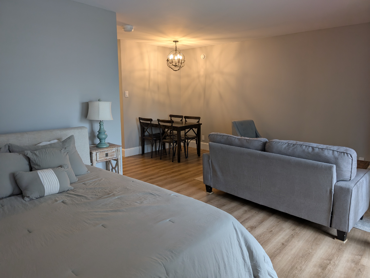 Studio Apartment near DC Wharf - Photo 3