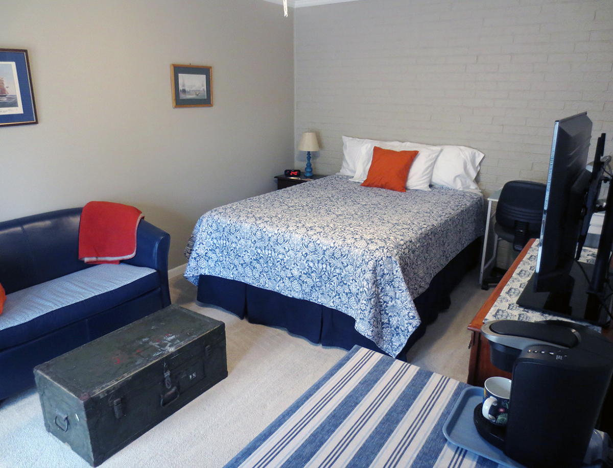 Private and Comfortable Studio Suite in Townhome - Photo 1