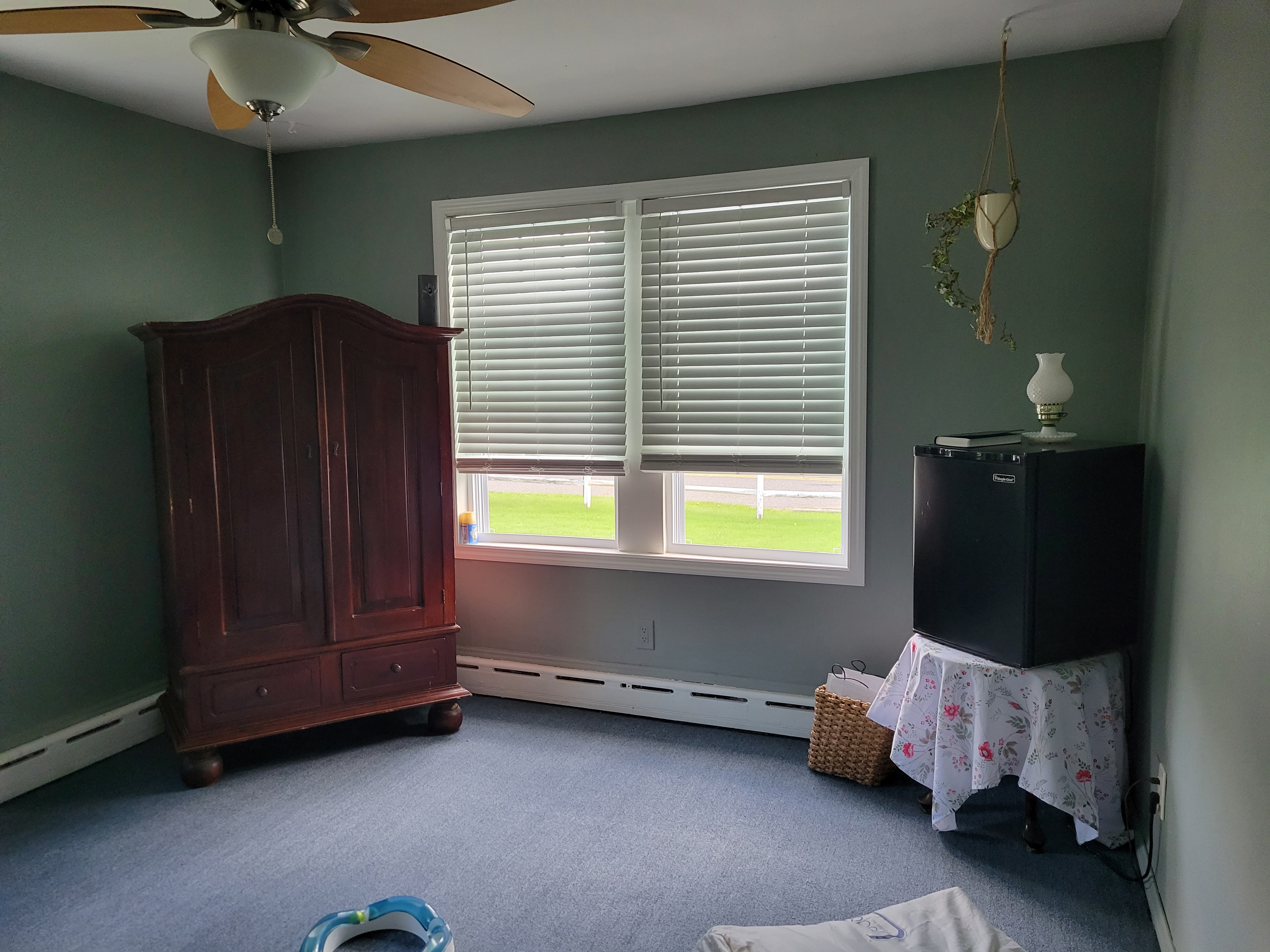 ROOM FOR RENT warm and cozy own thermostat/AC - Photo 3