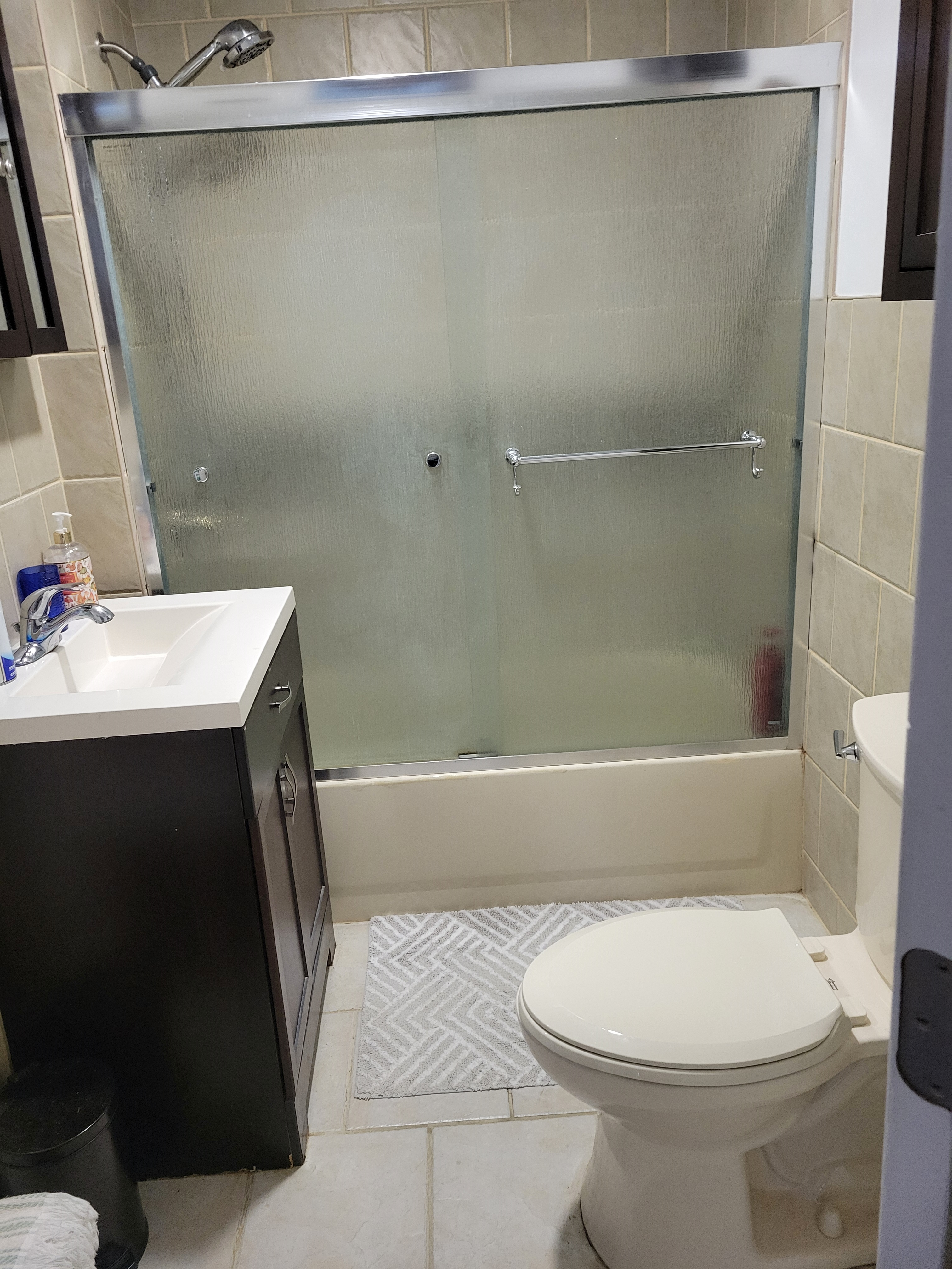 ROOM FOR RENT warm and cozy own thermostat/AC - Photo 4