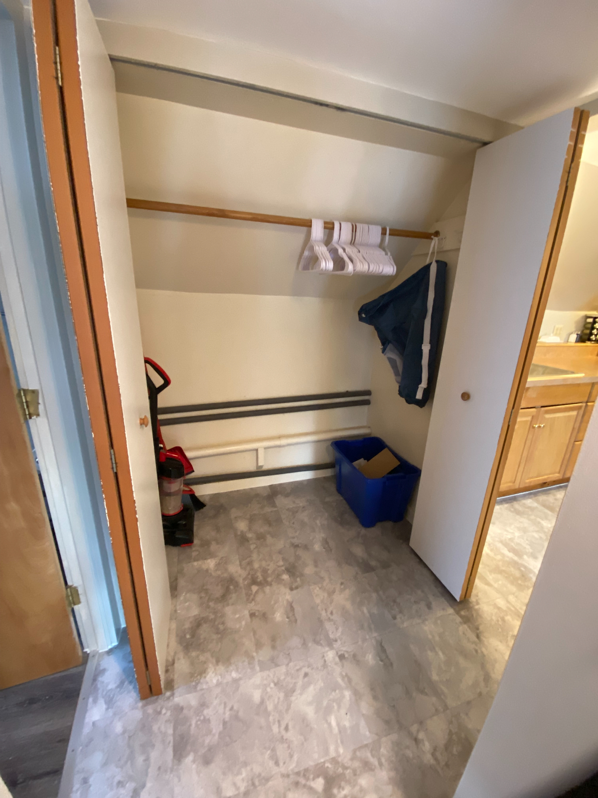 Clean, cozy, convenient studio apartment in Central Vermont - Photo 11