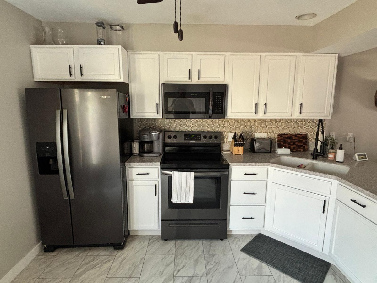 2 BR Townhome Next to Hospital - Photo 1