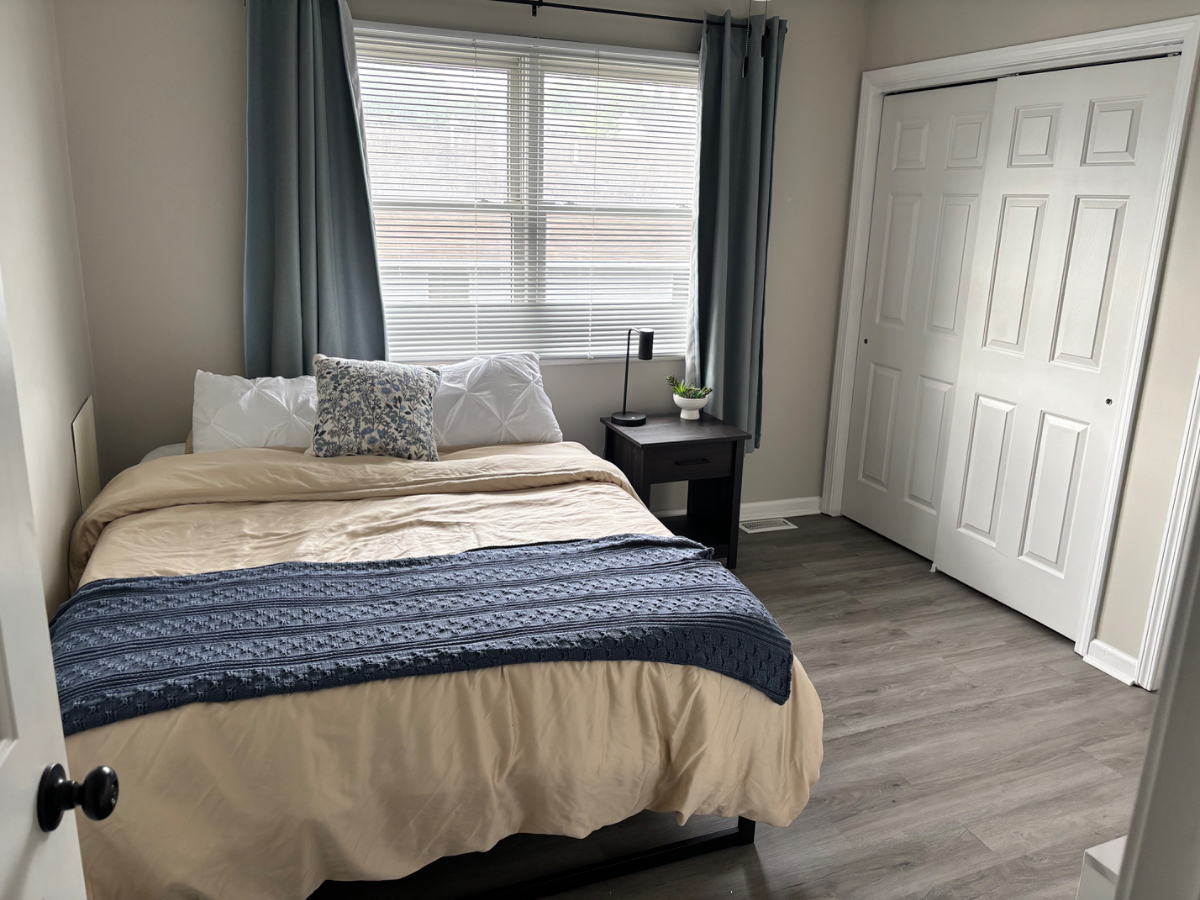 2 BR Townhome Next to Hospital - Photo 8