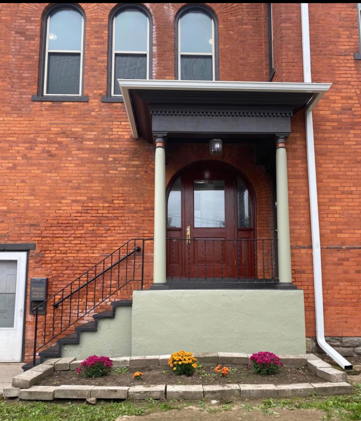 Downtown Utica - Photo 2
