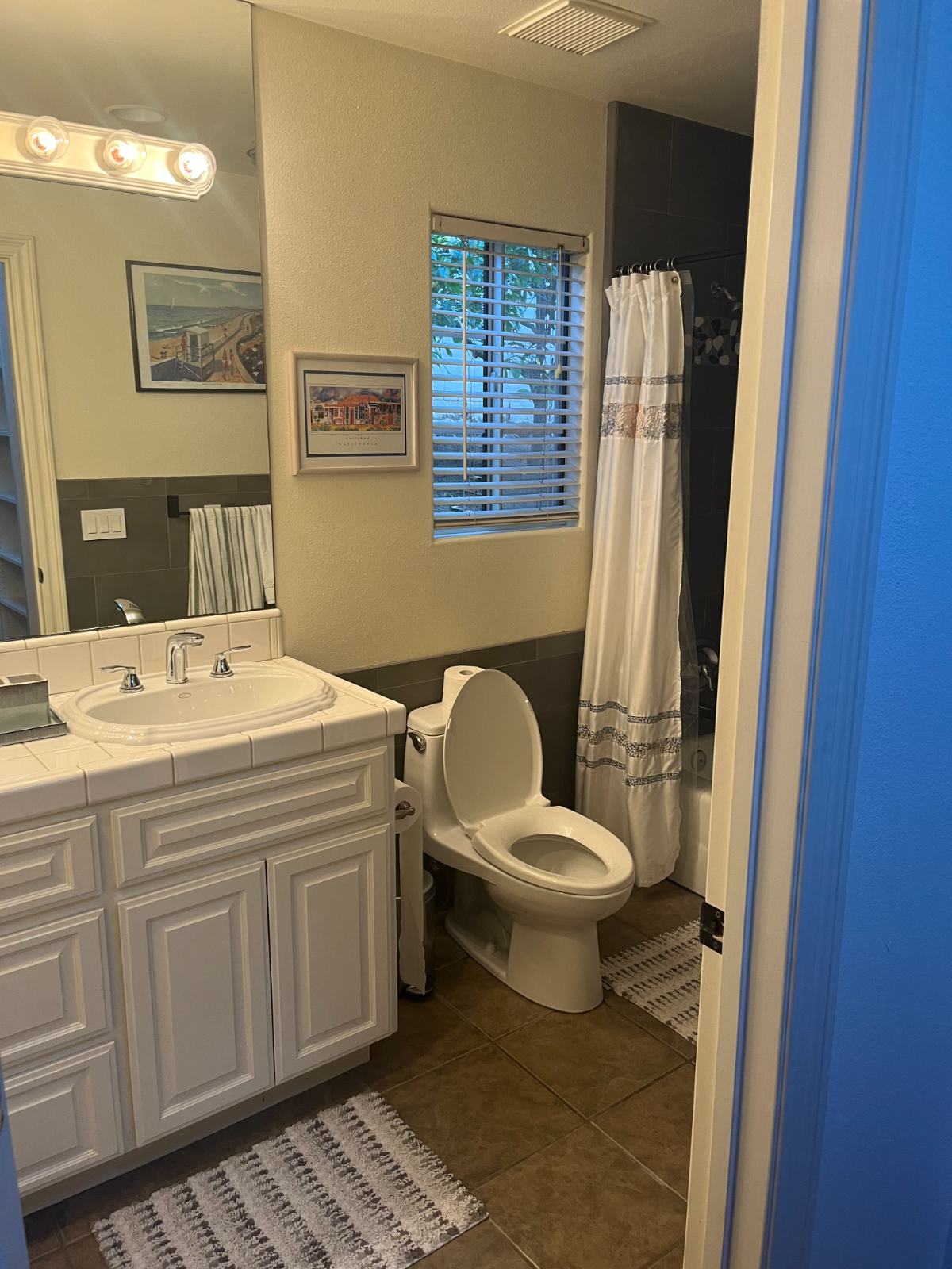 Carlsbad upgraded studio walking distance to beach and village - Photo 3