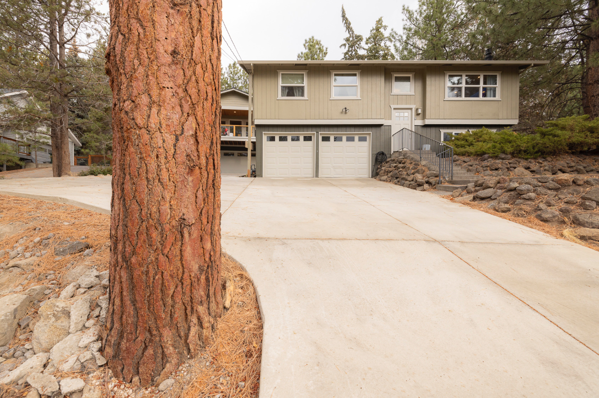 West Hills Home - Photo 3