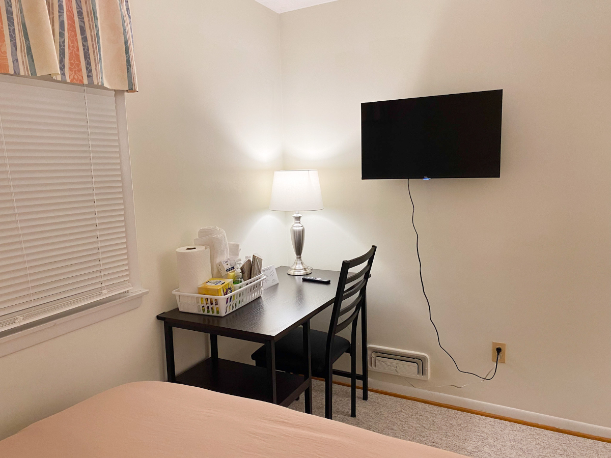 Near RGH Nurses Hub Comfy and Convenient Room 1 - Photo 3