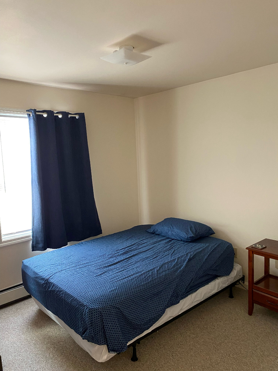 Private room in a quiet neighborhood - Photo 8