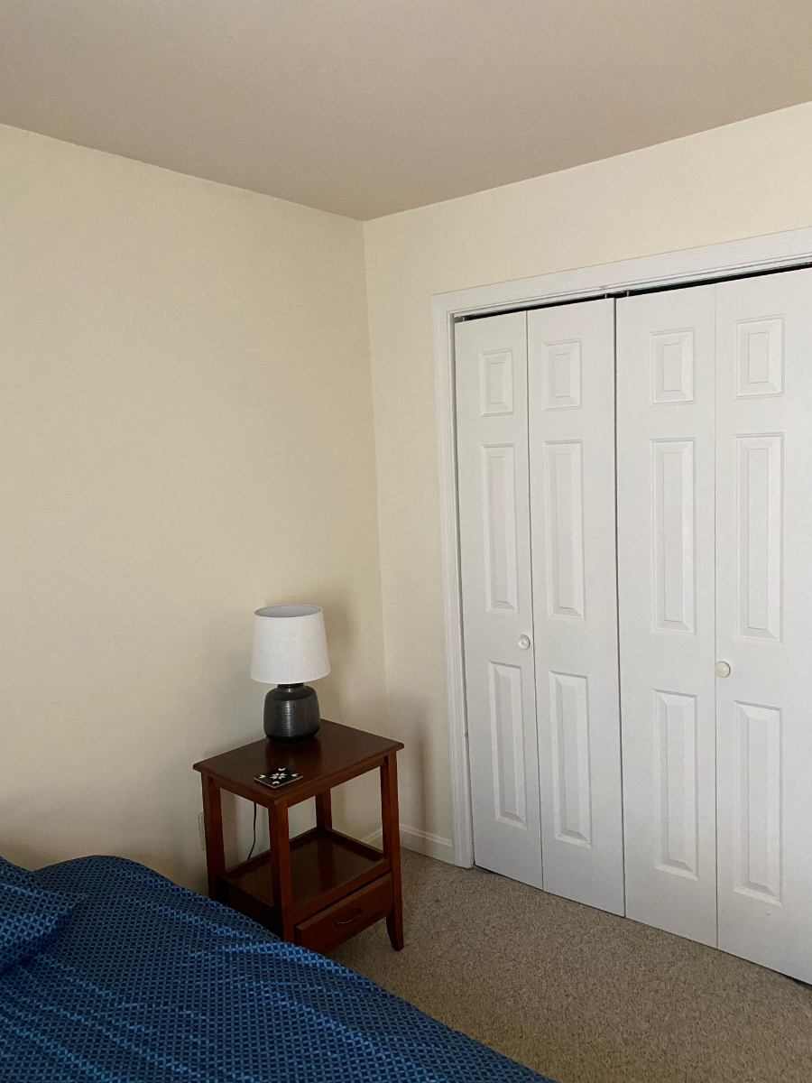 Private room in a quiet neighborhood - Photo 9