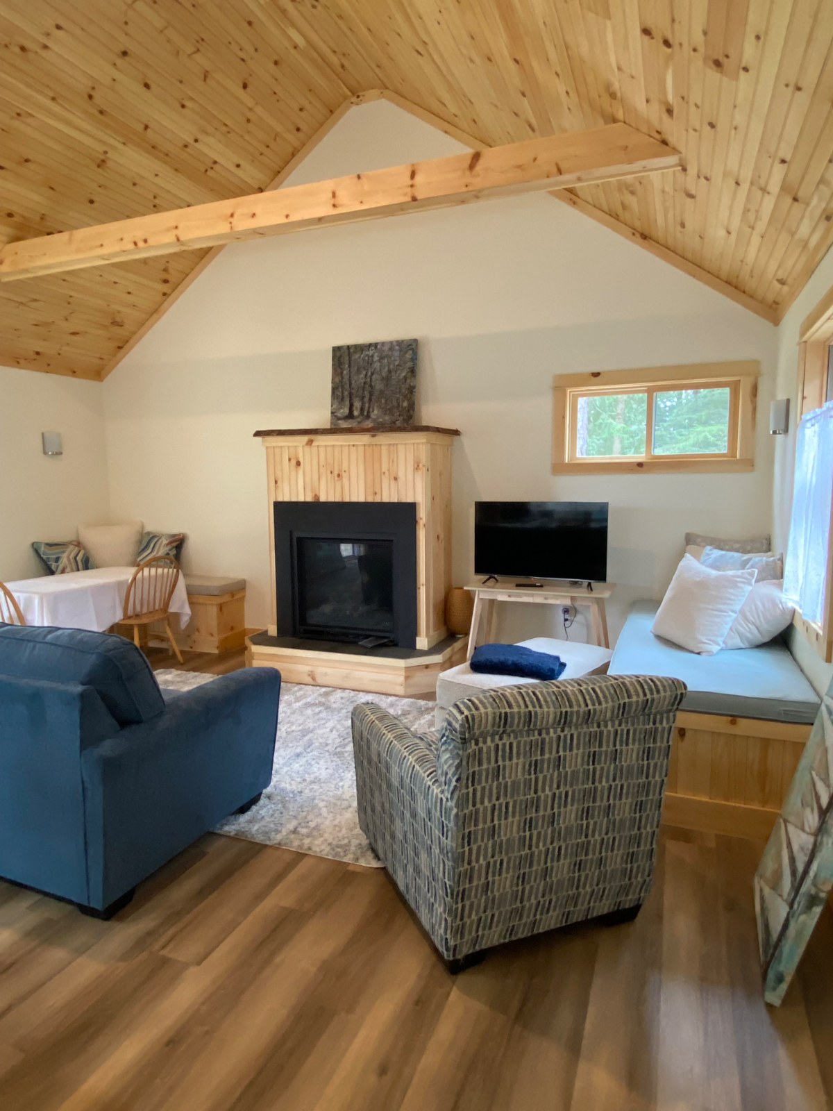 DUPLEX IN A BEAUTIFUL AND SERENE SETTING - Photo 5