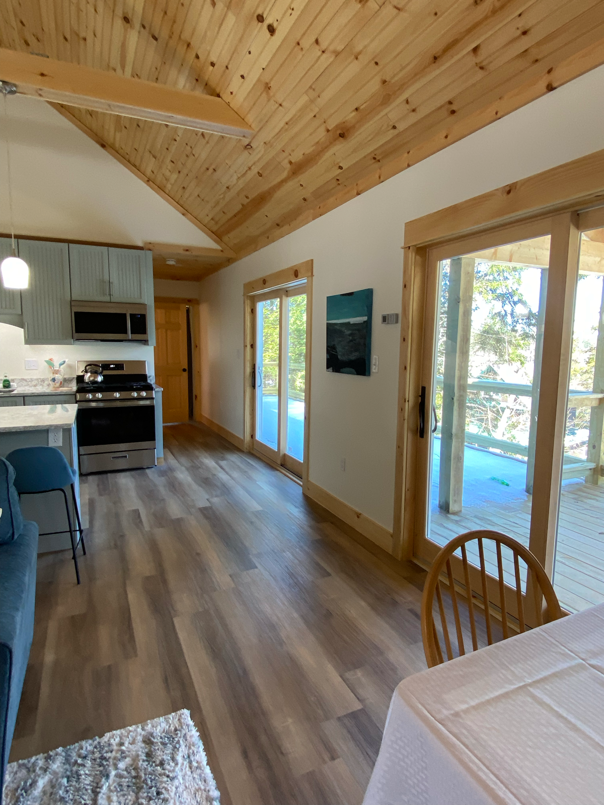 DUPLEX IN A BEAUTIFUL AND SERENE SETTING - Photo 3