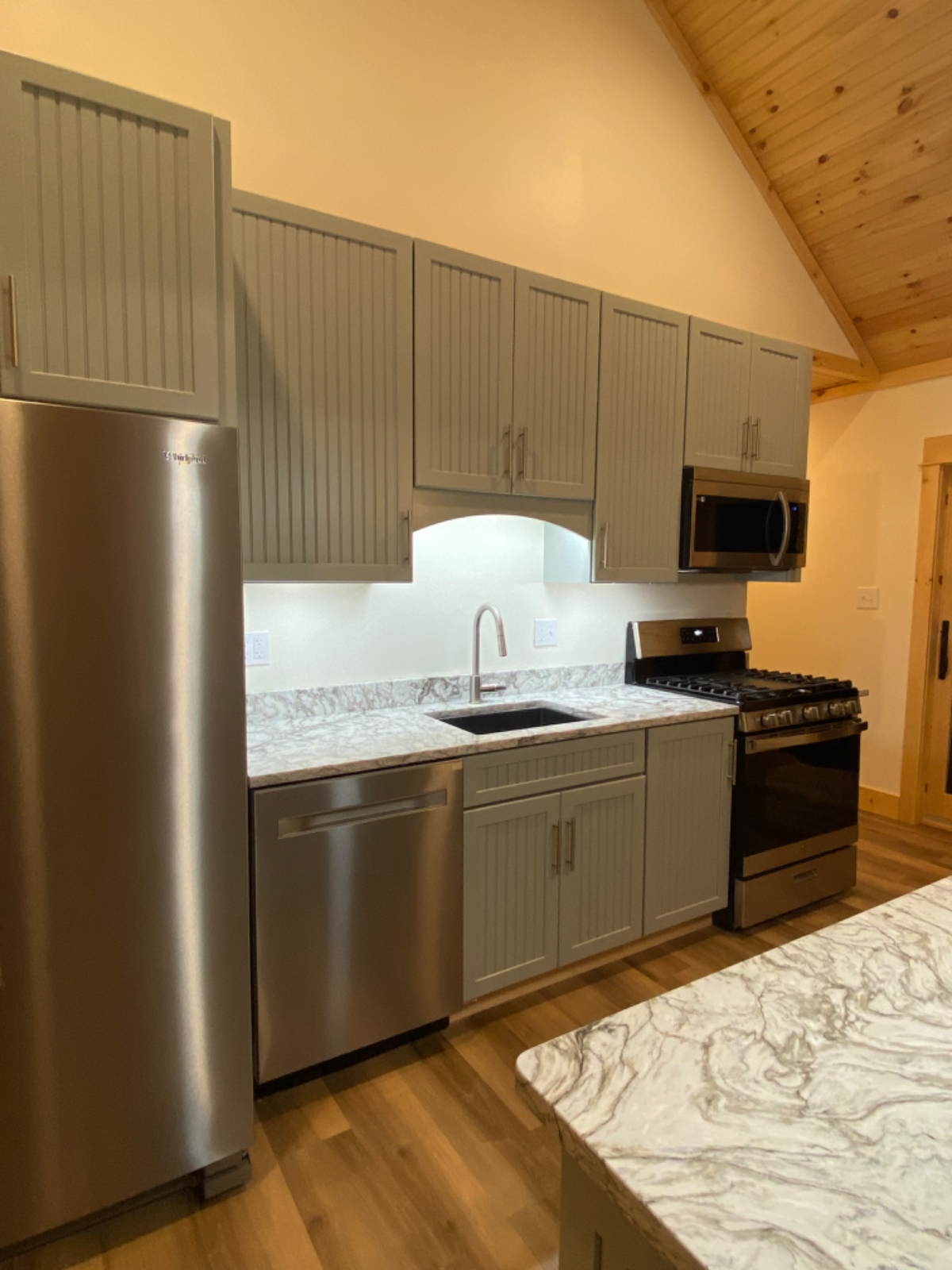 DUPLEX IN A BEAUTIFUL AND SERENE SETTING - Photo 5