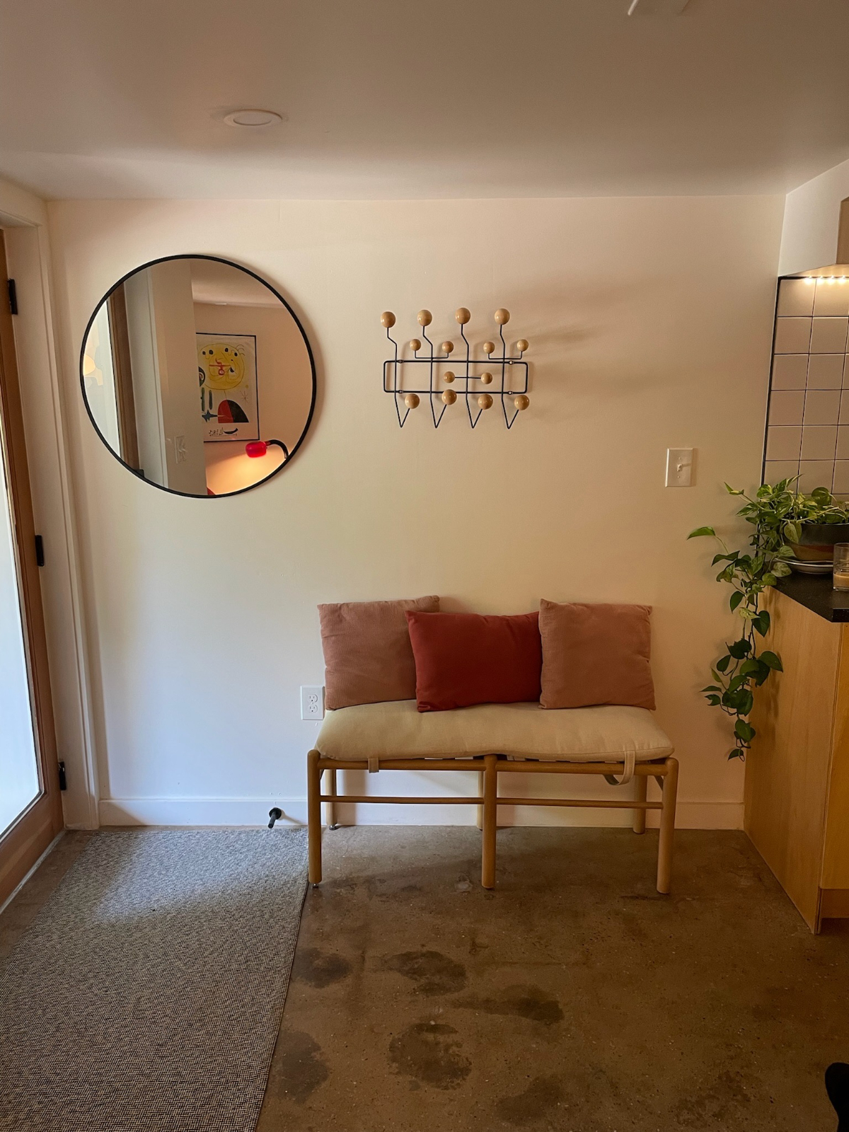 Modern 1BR apartment in historic DC row home - Photo 2