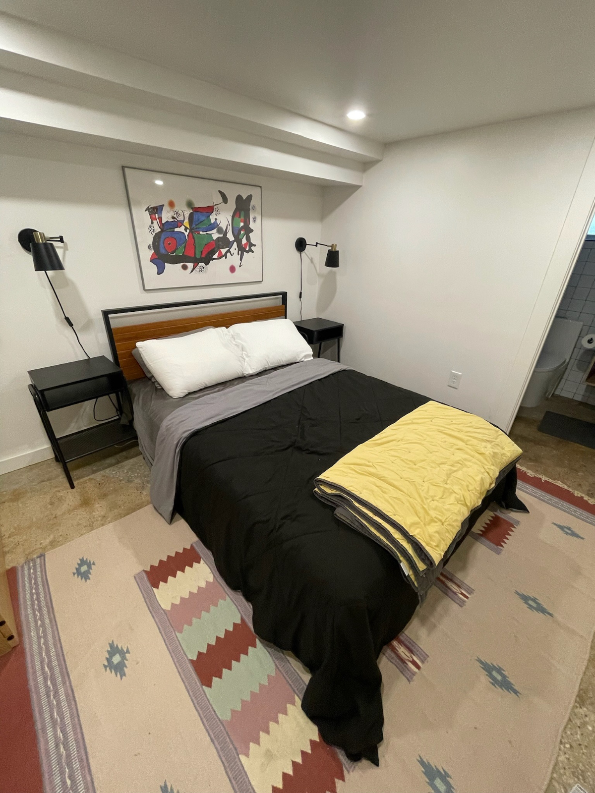 Modern 1BR apartment in historic DC row home - Photo 7