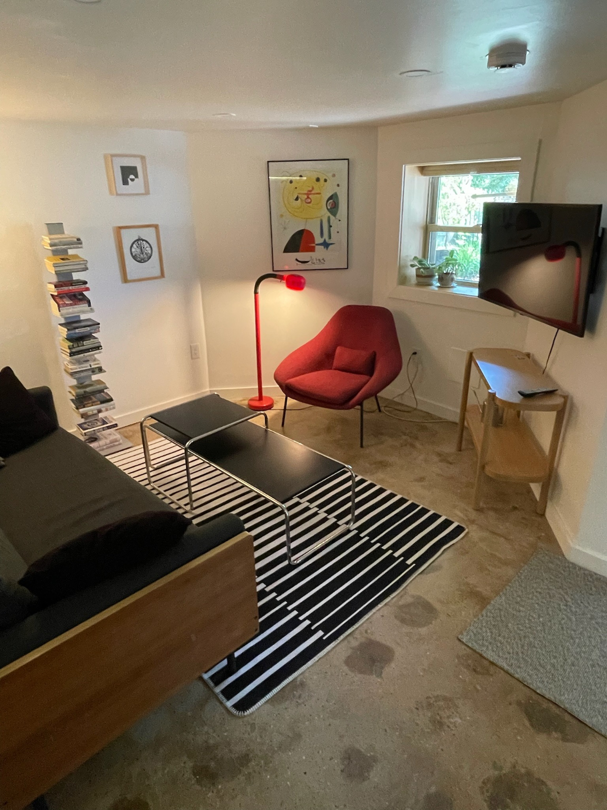 Modern 1BR apartment in historic DC row home - Photo 4