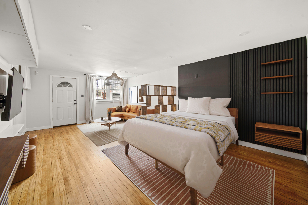 Spacious Newly Renovated Studio Apt - Photo 3