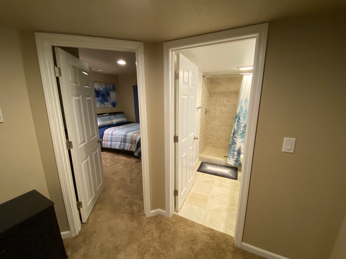 RC Ranch - Room Near the College with a Bathroom and Kitchenette - Photo 2
