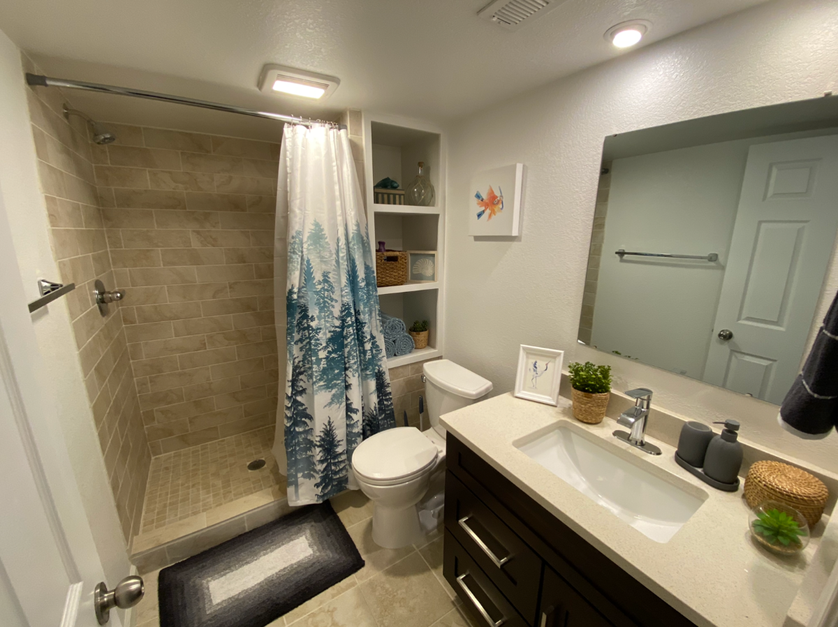 RC Ranch - Room Near the College with a Bathroom and Kitchenette - Photo 3