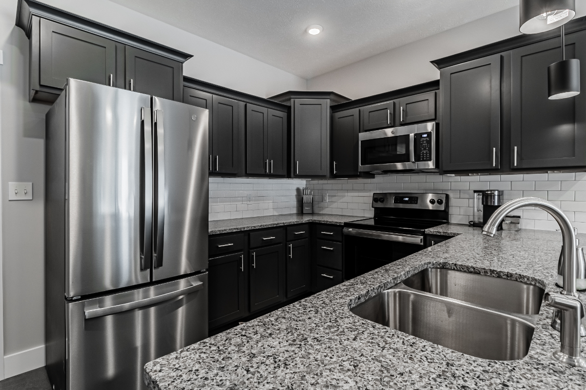 Fully-Furnished Apartments with Amenities - Photo 5