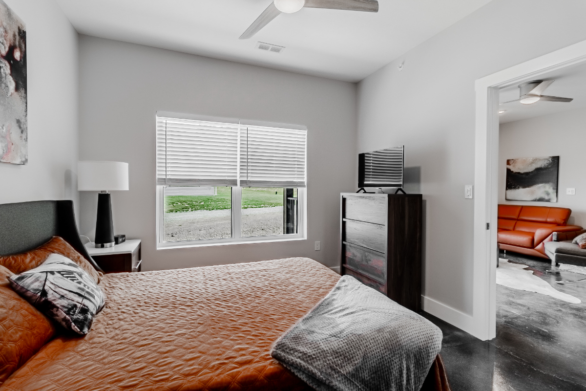 Fully-Furnished Apartments with Amenities - Photo 9