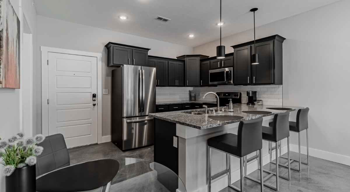 Fully-Furnished Apartments with Amenities - Photo 1