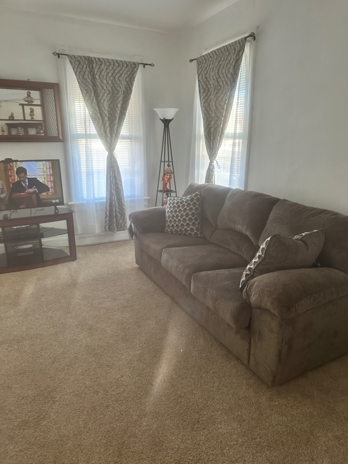 1st Floor- 2 bedroom, LR, DR, kitchen and one bath. Quiet neighborhood in Village of Scotia, New Yor - Photo 3