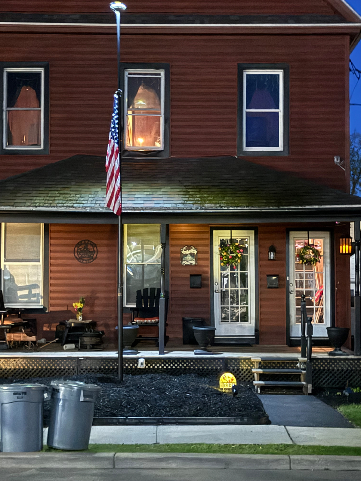 1st Floor- 2 bedroom, LR, DR, kitchen and one bath. Quiet neighborhood in Village of Scotia, New Yor - Photo 1