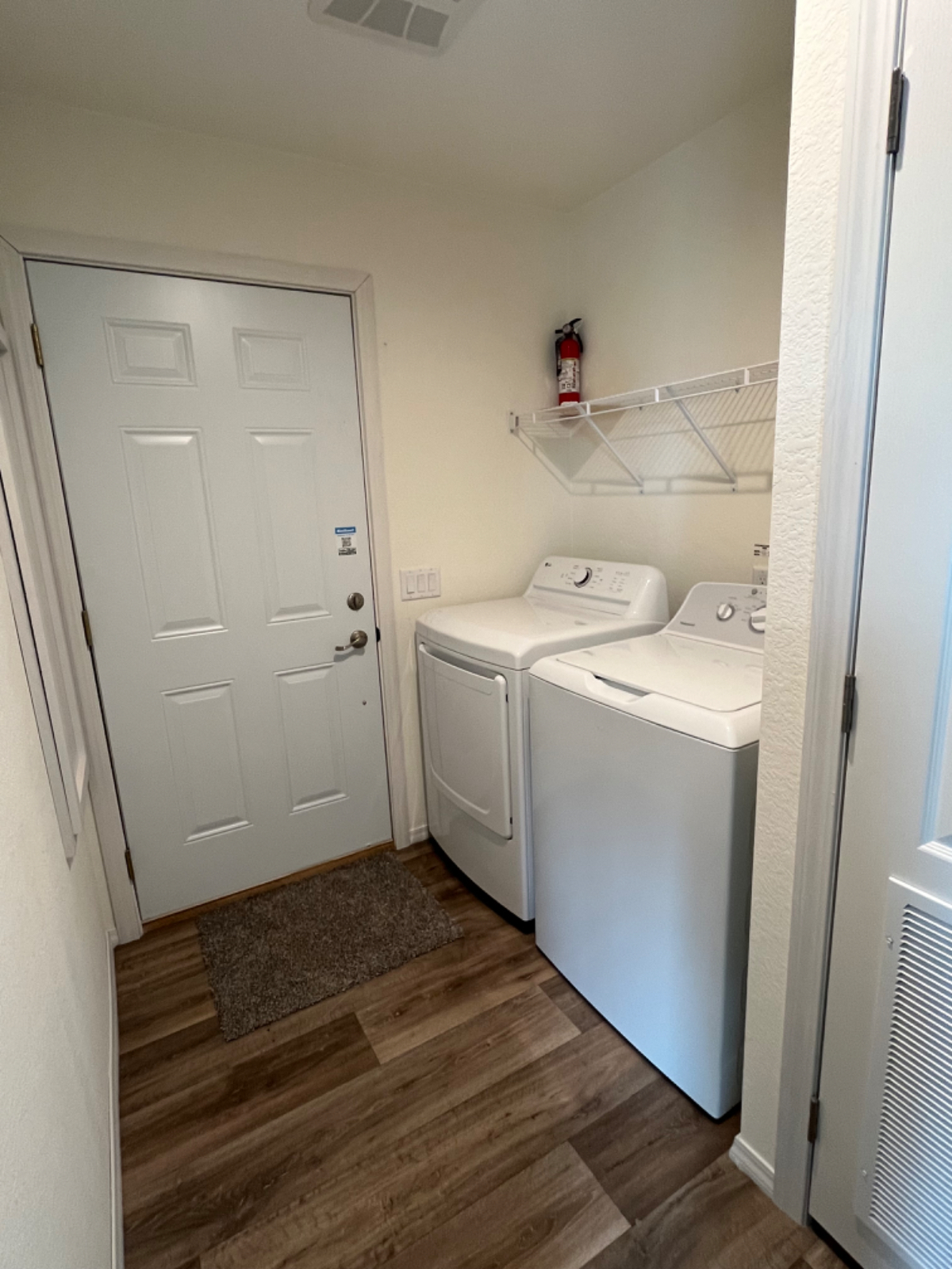 Charming 3 Bed 2 Bath in Douglas - Photo 4