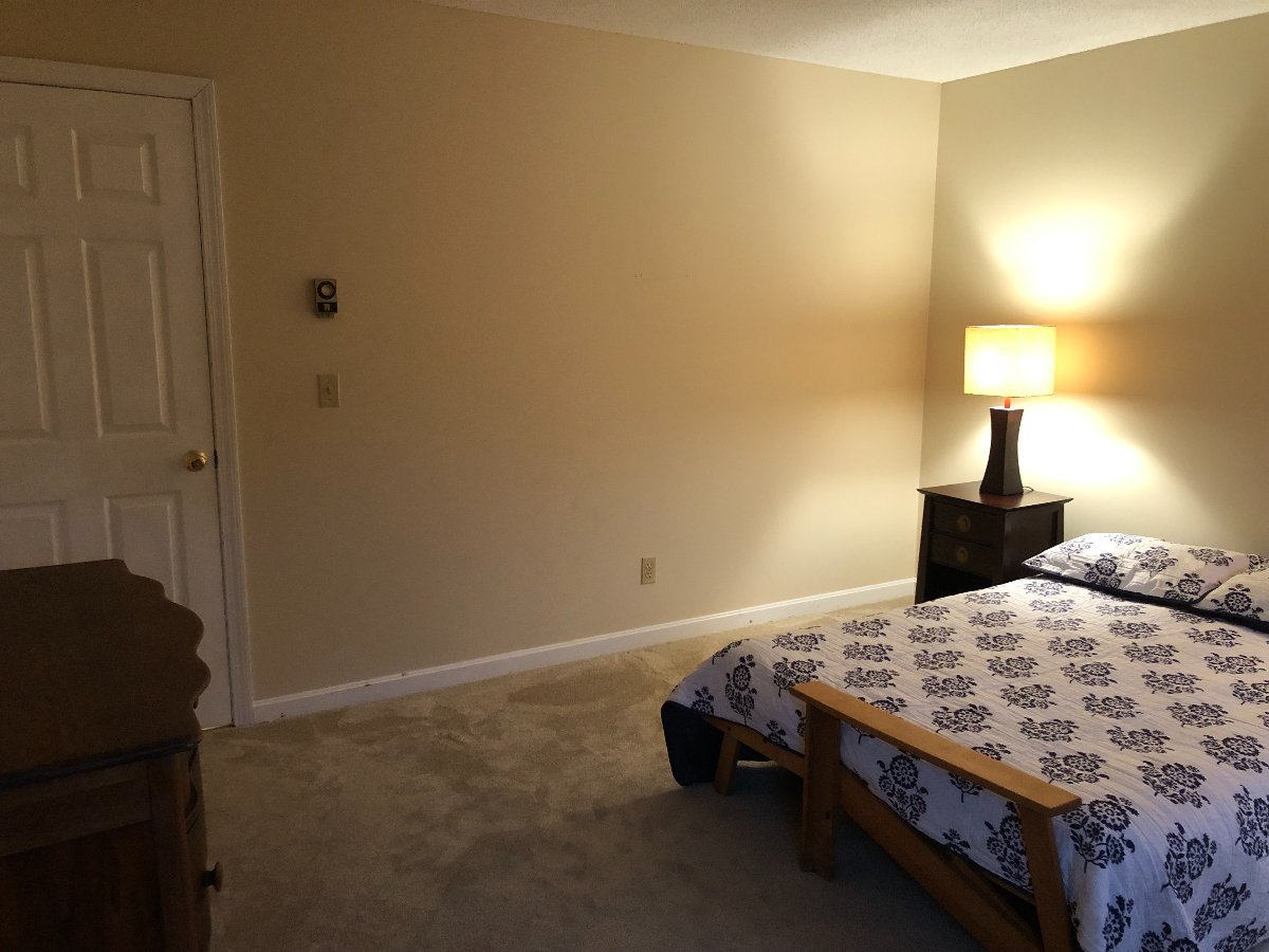 Charming Room in Colchester Home, 5 miles to UVMMC, Modern Amenities, Convenient Location - Photo 11