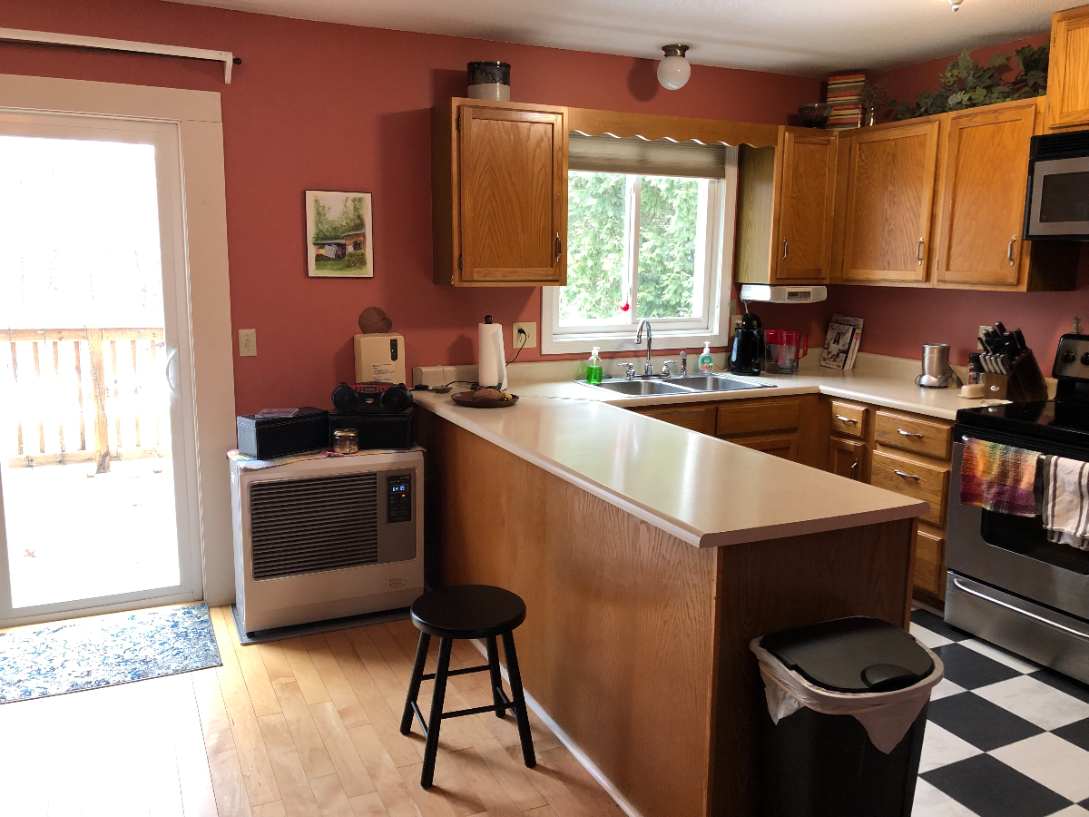 Charming Room in Colchester Home, 5 miles to UVMMC, Modern Amenities, Convenient Location - Photo 3