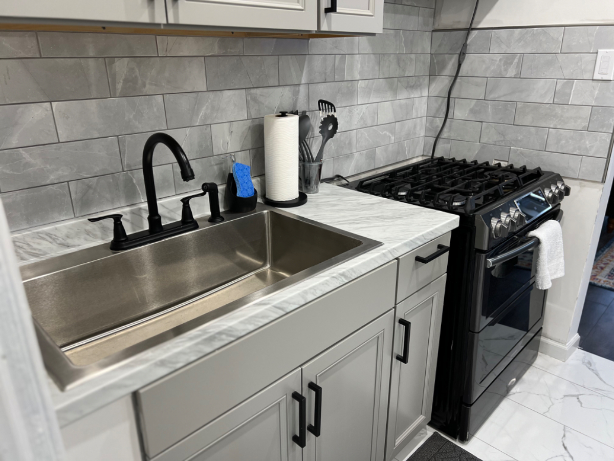 Private Beautiful 1 bedroom Brownstone apartment in the heart of Bedford Stuyvesant - Photo 9