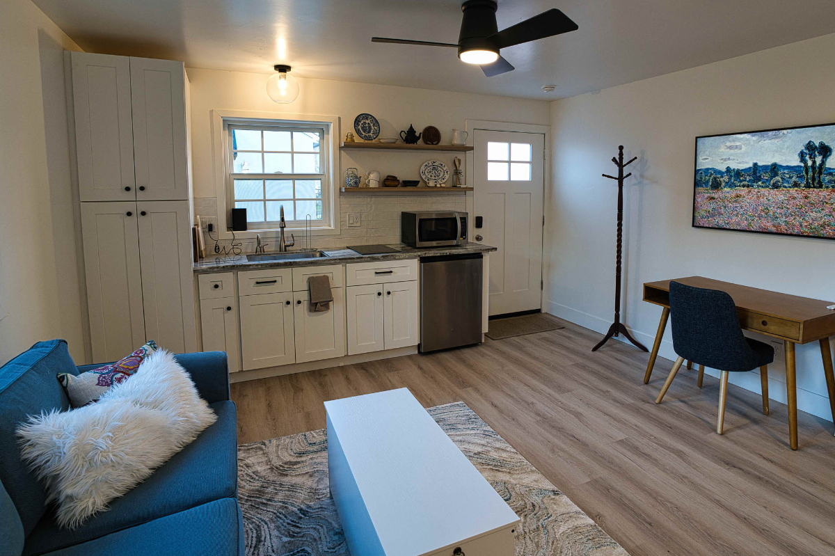 Convenient Studio Apartment near Mercy, Sutter and UC Med Center plus Other Amenities - Photo 2