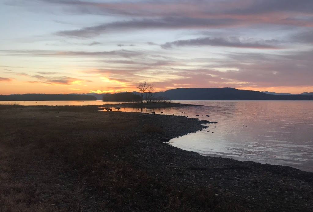 Lake Champlain Blue Cottage - Photo 11