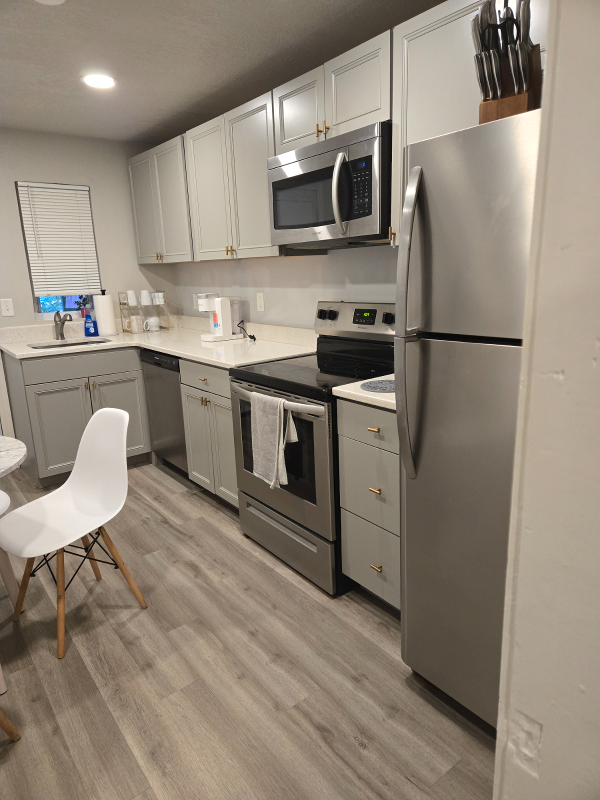 Riverside Retreat, Minutes to Downtown - Photo 8