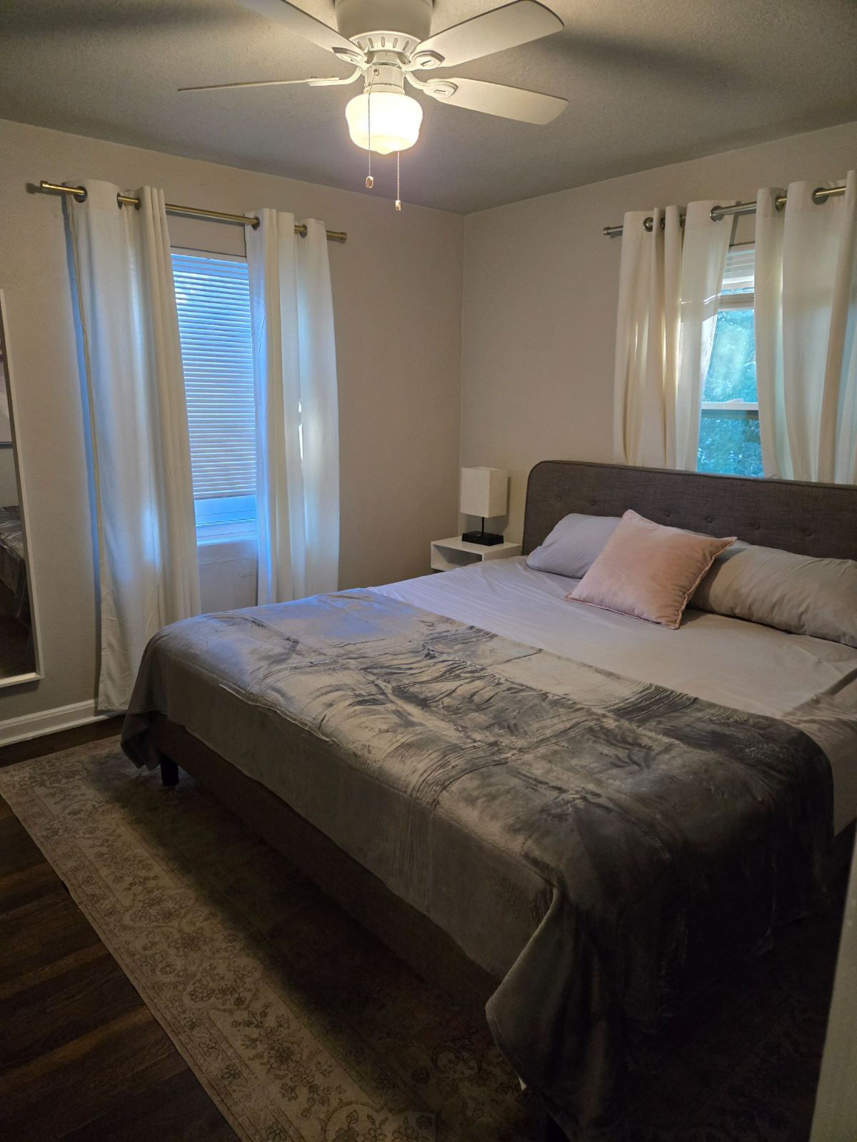 Riverside Retreat, Minutes to Downtown - Photo 6
