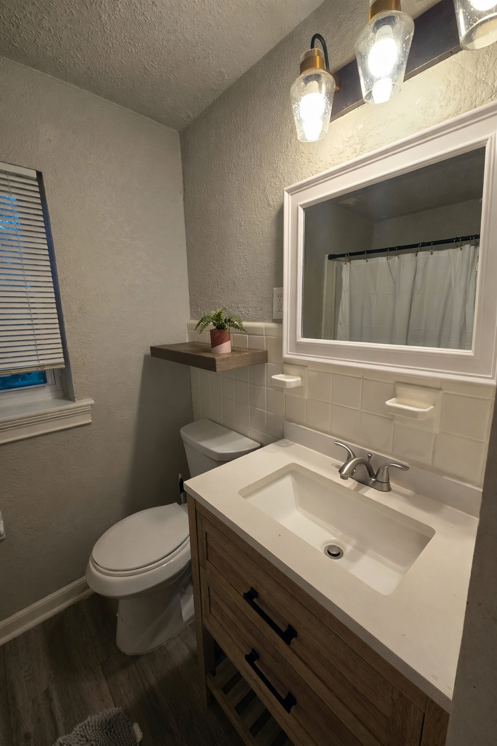 Riverside Retreat, Minutes to Downtown - Photo 11
