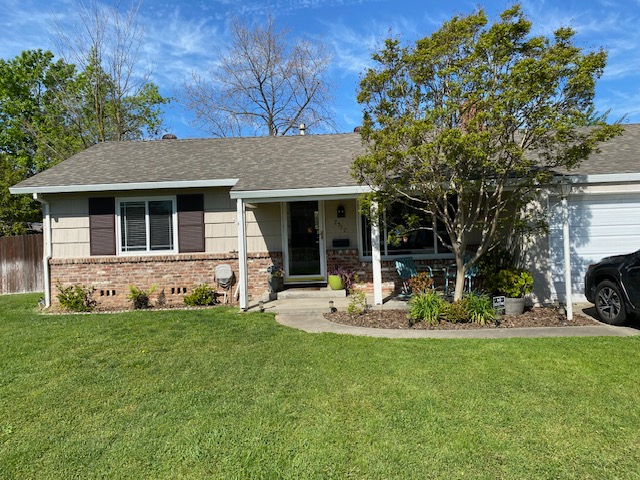 Wonderful spacious cottage recently remodeled... - Photo 1