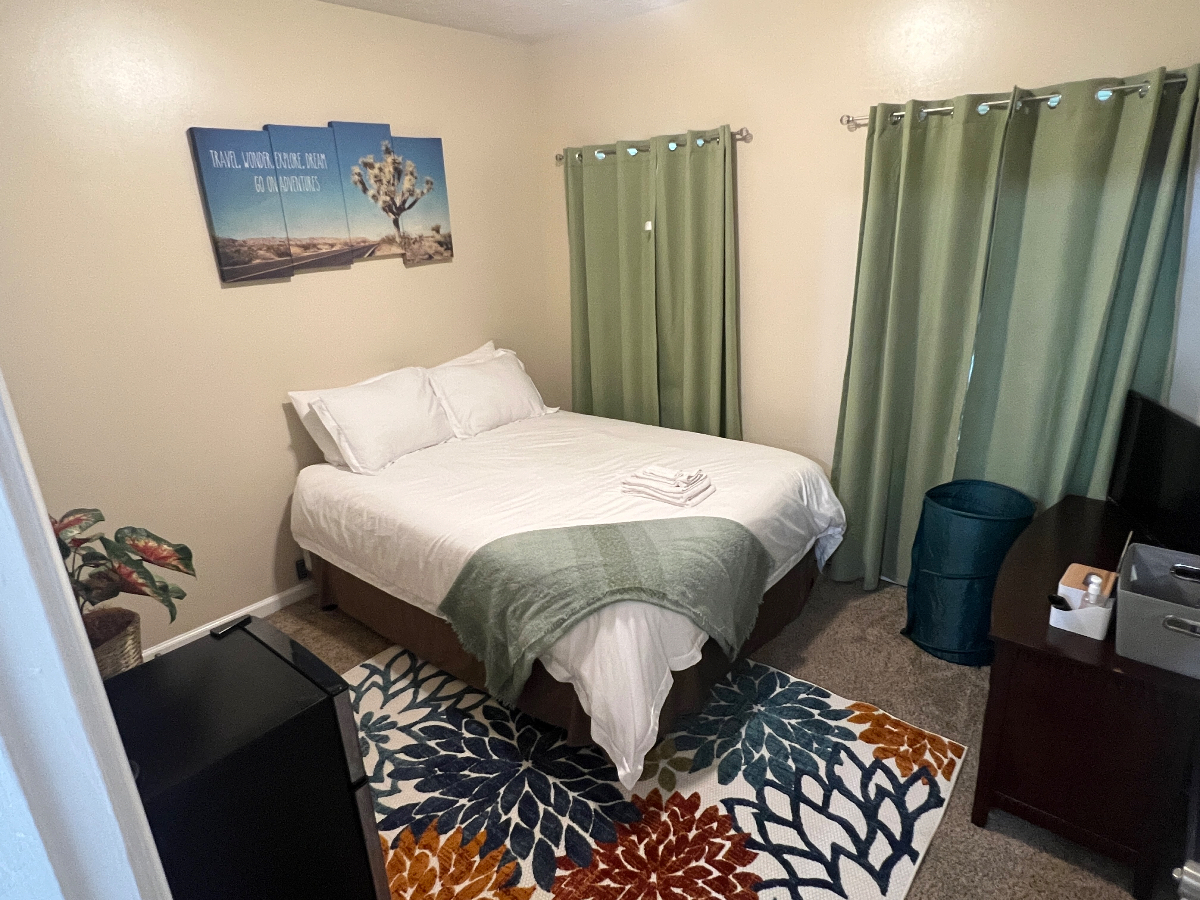 Cozy Private Bed & Bath near the Airport | Furnished Finder