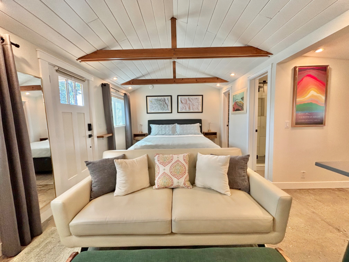 Lovely Studio near Curtis Park - Photo 1