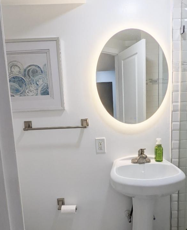 Petworth - 1BR, 1BA, Furnished, Private Unit, All Utilities, Free Parking, Pets Allowed, Laundry In- - Photo 12