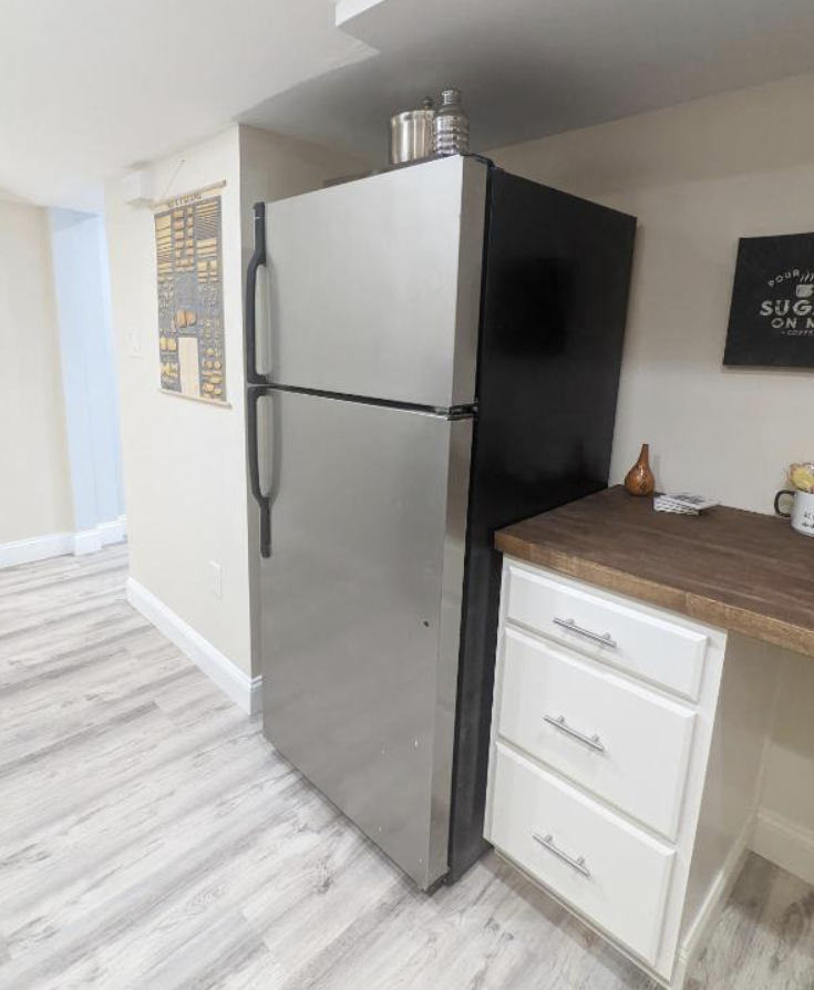 Petworth - 1BR, 1BA, Furnished, Private Unit, All Utilities, Free Parking, Pets Allowed, Laundry In- - Photo 11