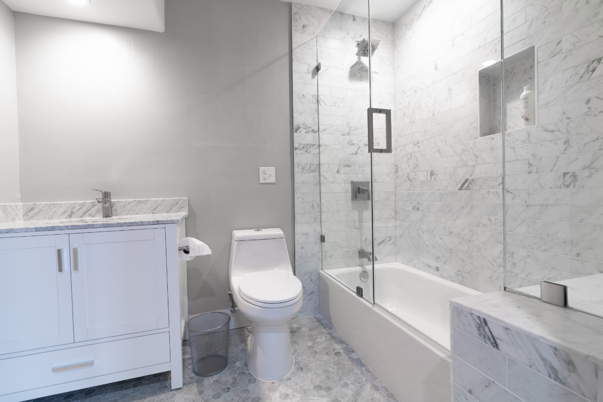 Solace at Bayhaus / 2 Bed /WFH /Laundry /Parking - Photo 3