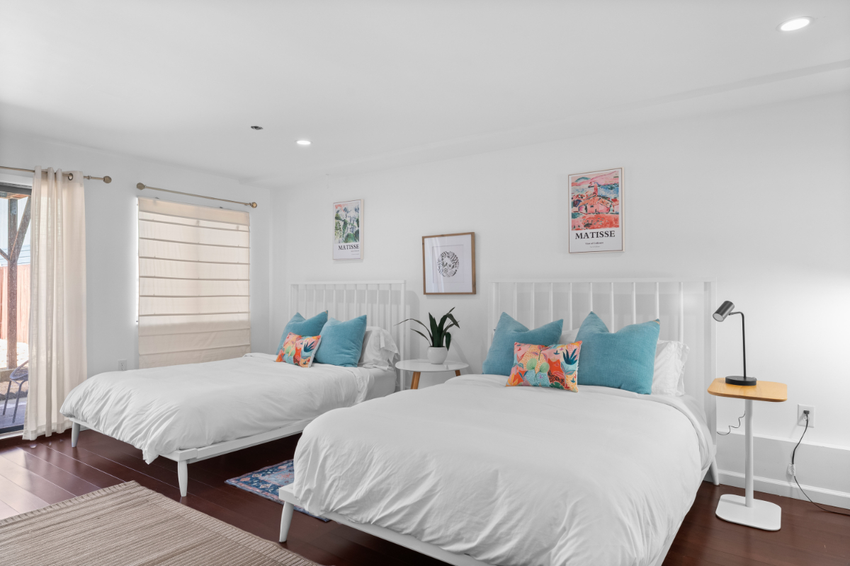 Solace at Bayhaus / 2 Bed /WFH /Laundry /Parking - Photo 1
