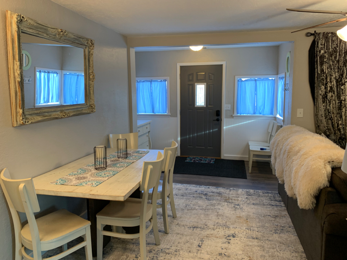 Mini Manor on Market Street - Photo 10