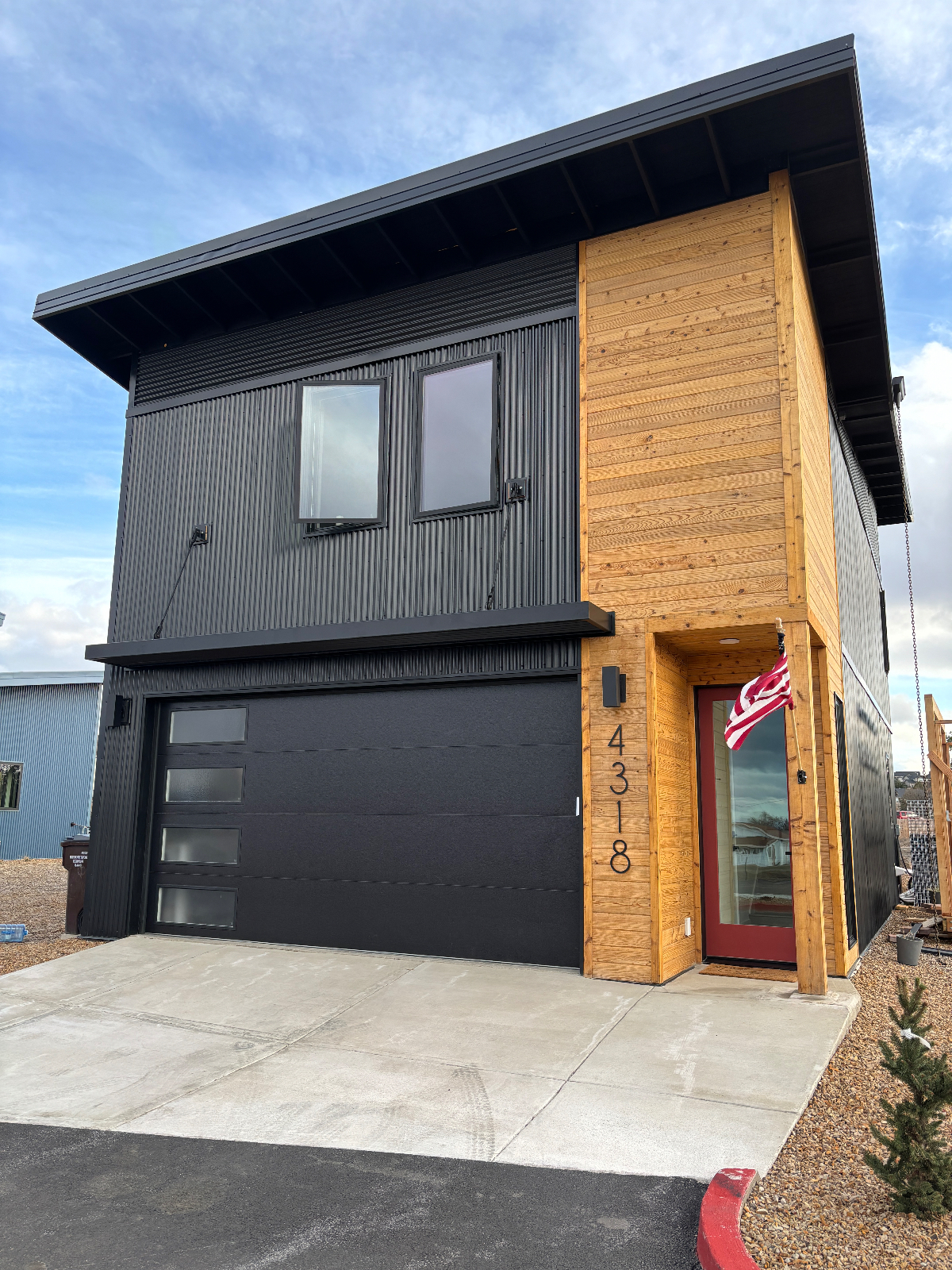 Welcome to your cozy, brand-new studio apartment with a delightful patio and breathtaking mountain view - Photo 1